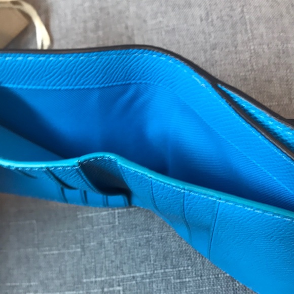 Royal blue coach wallet- gold emblem - Picture 5 of 7